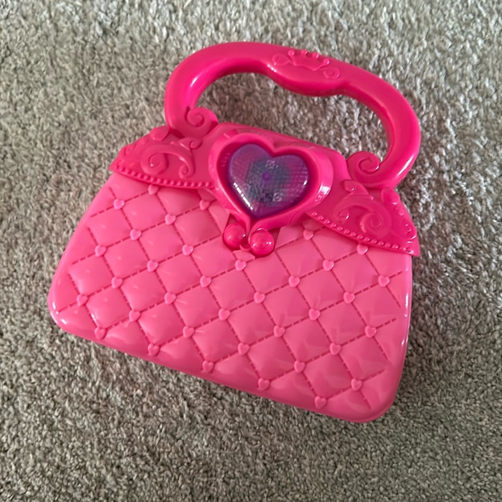 Play Purse